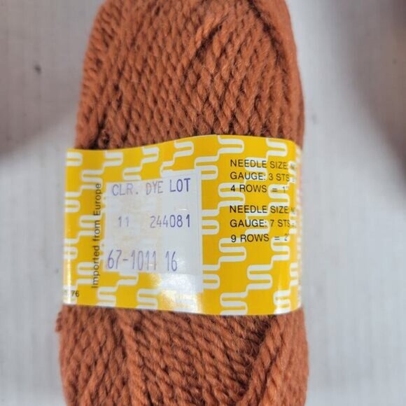 5 Skeins Spinnerin Vintage Tornado Wool Blend Discontinued Yarn in Color 11 - Picture 4 of 4